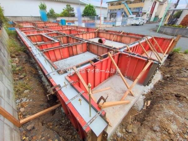 外観:現地外観写真（建築中）