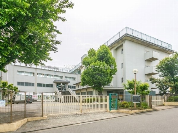 周辺環境:三鷹市立第五中学校