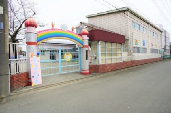 周辺環境:たかのだい幼稚園(遠く富士連峰を眺める自然ゆたかな景観と、玉川上水の清き流れに囲まれた幼稚園です。)