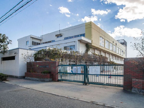 周辺環境:国立市立国立第八小学校