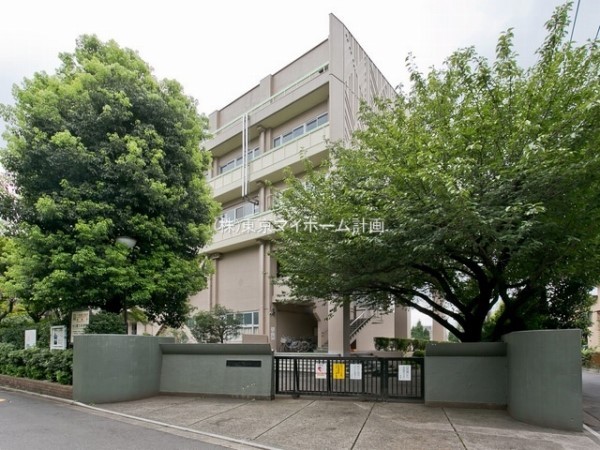 周辺環境:武蔵野市立第六中学校