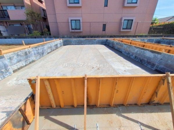 外観:現地外観写真(建築中)