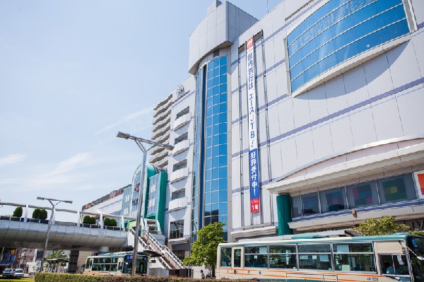周辺環境:リヴィン田無店(田無駅北口前の大型総合スーパーです。)