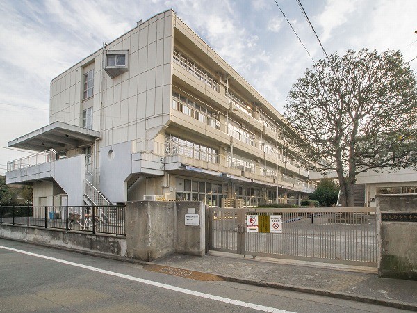 周辺環境:武蔵野市立第四小学校