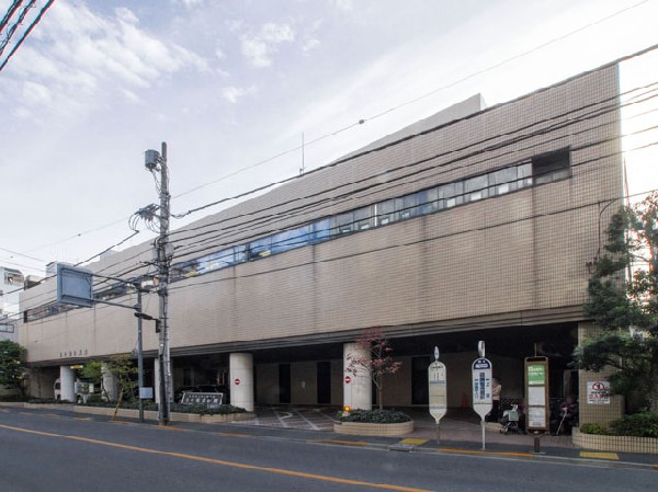 周辺環境:佐々総合病院(その時代、この地域のニーズにマッチした医療を追求し、質の高い医療、恕(おもいやり)のある医療を実践する。)