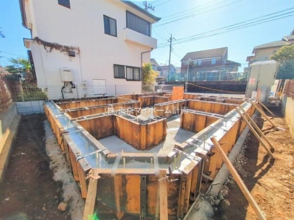 外観:現地外観写真（建築中）