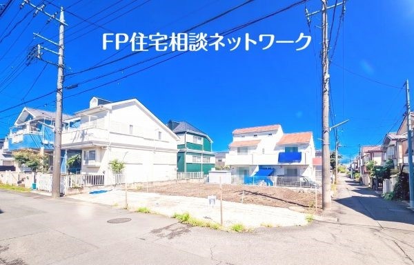 外観:園面道路含む現地土地写真
