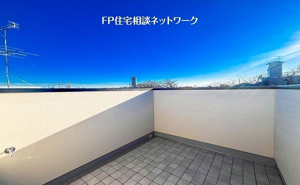 ルーフバルコニー