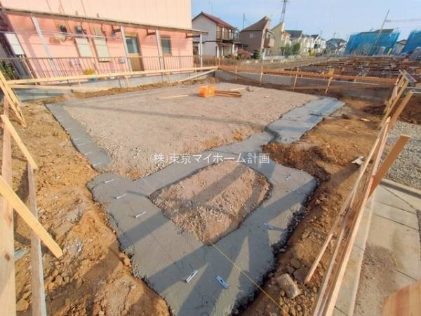 外観:現地外観写真（建築中）