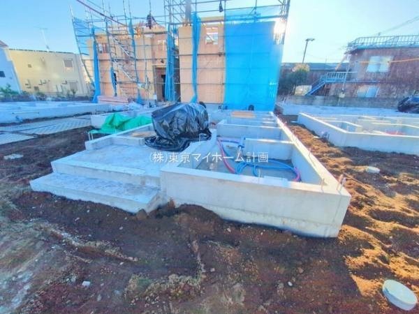 外観:現地外観写真（建築中）