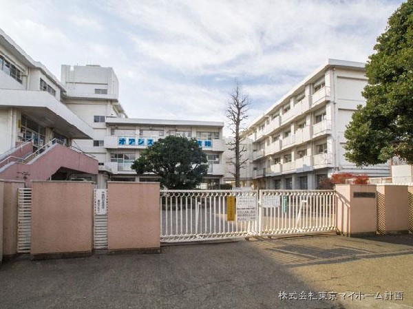 周辺環境:府中市立府中第八中学校