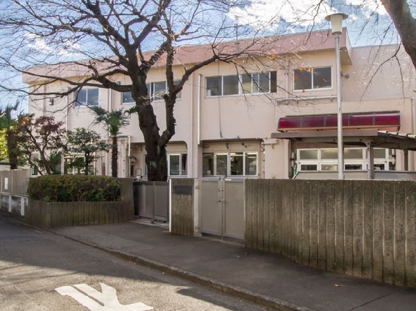 周辺環境:西保育園(園目標は「健康な子ども」　「友達を大切にできるこども」　「意欲的に遊べる子ども」です。)