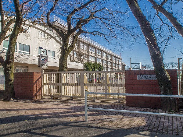 周辺環境:国立市立第七小学校