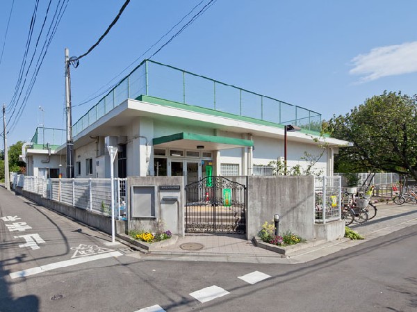 周辺環境:大沢台保育園(夜8時までの延長保育や、園庭解放など、地域のための子育て支援策が拡充されている保育園です。)