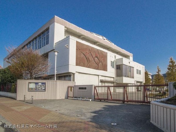 周辺環境:府中市立浅間中学校