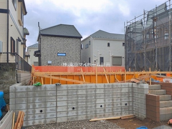 外観:現地外観写真（建築中）