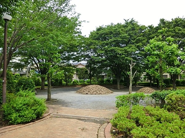 周辺環境:柴崎公園(自然豊かな緑の潤い溢れる柴崎公園)