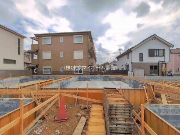 外観:現地外観写真（建築中）