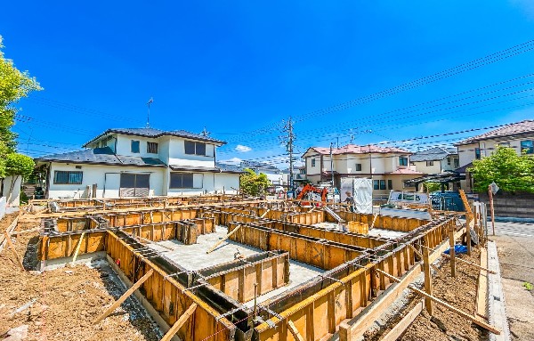 外観:現地外観写真（建築中）