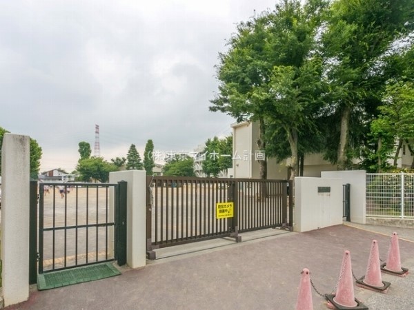 周辺環境:府中市立本宿小学校