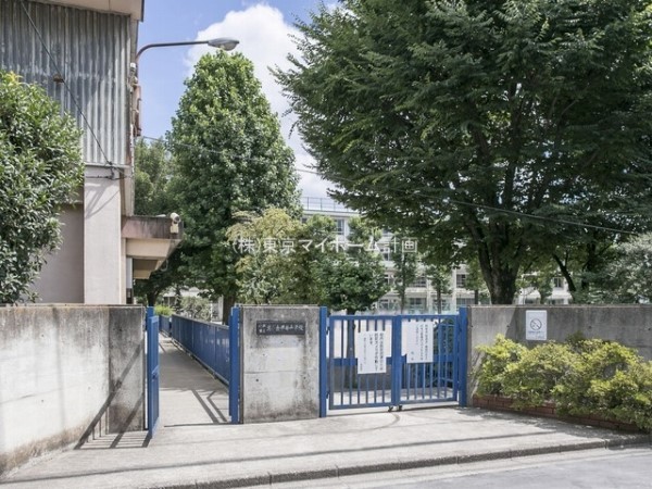 周辺環境:小平市立花小金井南中学校