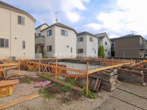 外観:現地外観写真（建築中）