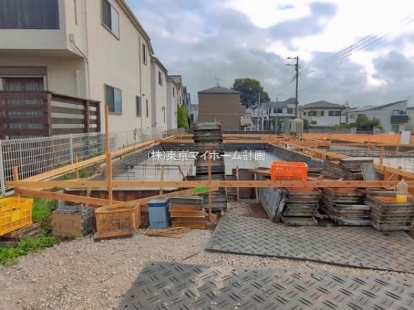 外観:現地外観写真（建築中）