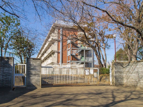 周辺環境:国立市立第三中学校