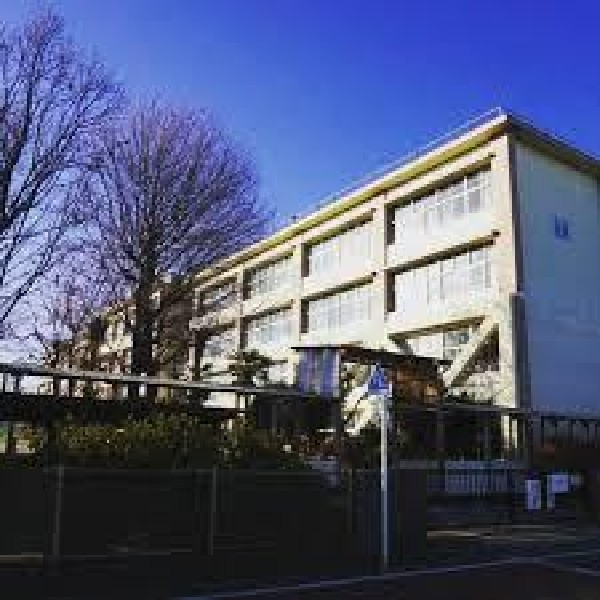 周辺環境:東大和市立第三中学校