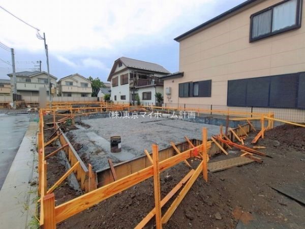 外観:現地外観写真（建築中）