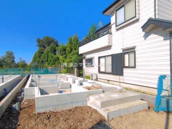 外観:現地外観写真（建築中）