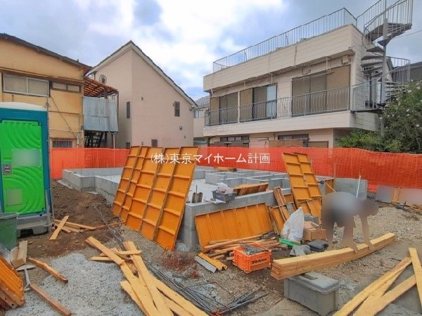 外観:現地外観写真（建築中）
