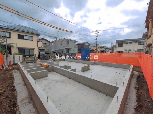外観:現地外観写真（建築中）