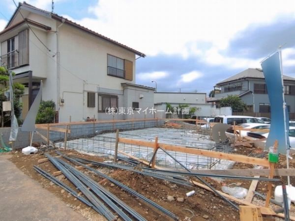 外観:現地外観写真（建築中）