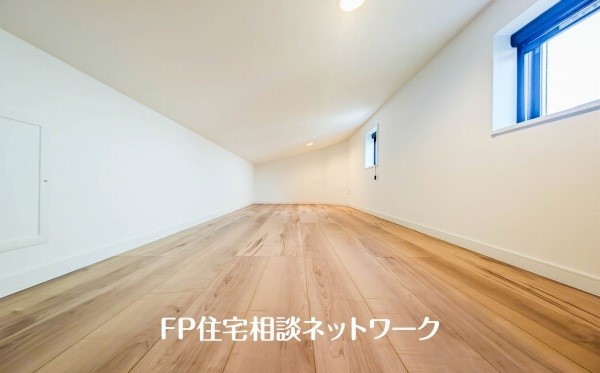 小屋裏収納