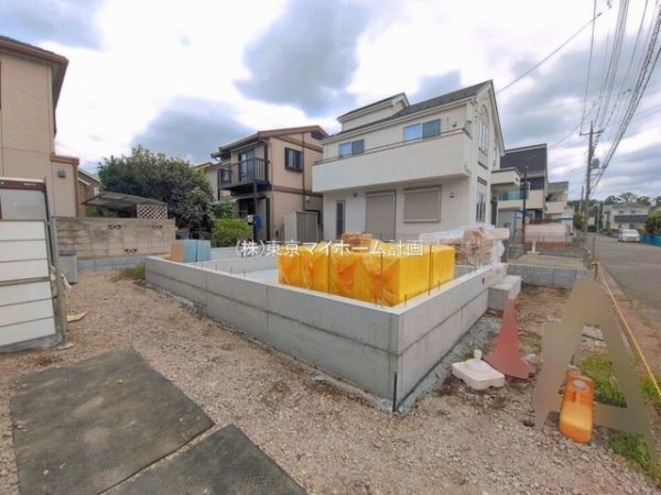 外観:現地外観写真（建築中）
