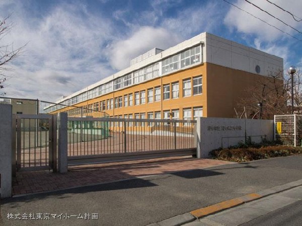 周辺環境:府中市立府中第三中学校